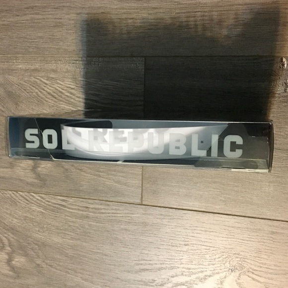 New Sol Republic Tracks Sound Track Headband White - Picture 4 of 4
